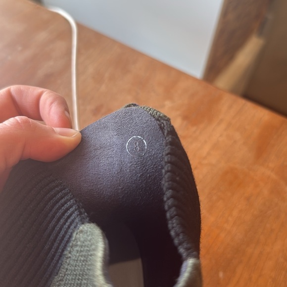 Like New ROTHY’S Dark Green “The Lug Boot” Ankle Boots - Picture 8 of 9